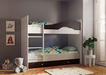 Детская  двухъярусная кровать Мая с 2 ящиками на щитах, корпус Млечный дуб, фасад Венге в Брянске - предосмотр