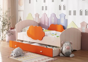Детская кровать Тучка с ящиком, корпус Дуб млечный, фасад Оранжевый в Брянске